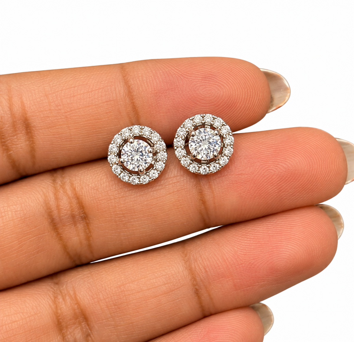 ROUND ZIRCON STUD